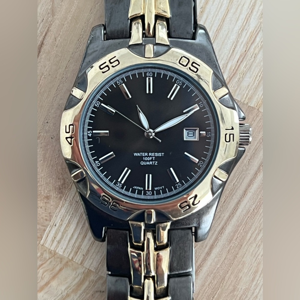 Two Tone Men’s Watch Gold and Black Bracelet Black Dial Date Window